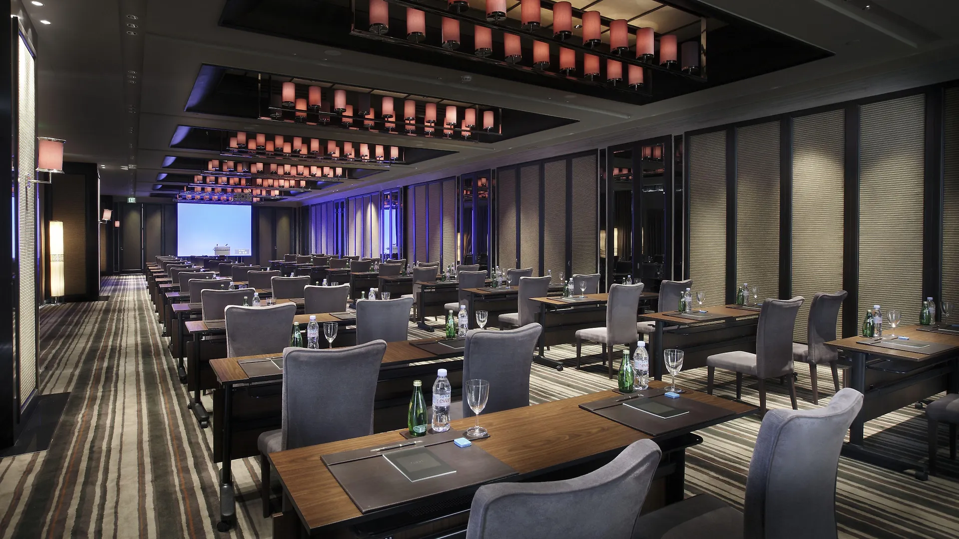 מלון פאסאי Sofitel Philippine Plaza Manila